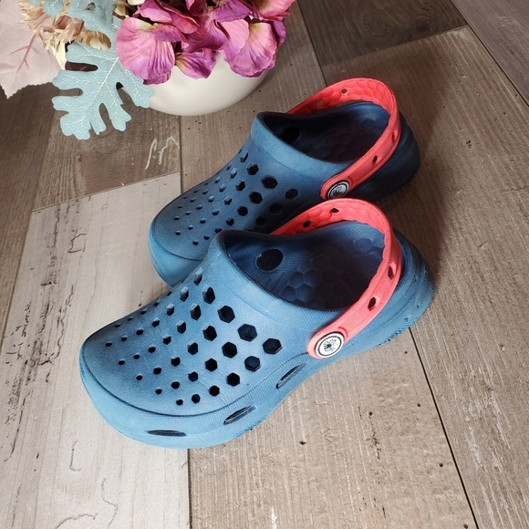 Joybees Blue and Red Toddler Boy Slip-On Clog Water Shoes Size 10/11 GUC - Picture 14 of 14